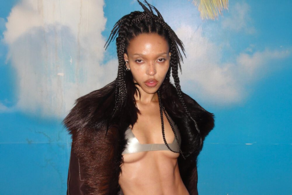 FKA-twigs-Facebook