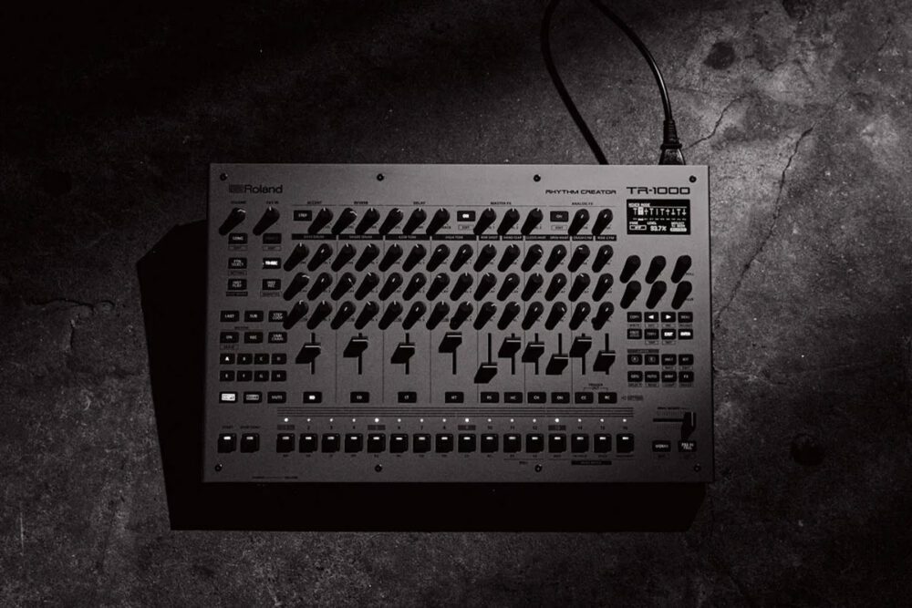 Roland-tr-1000