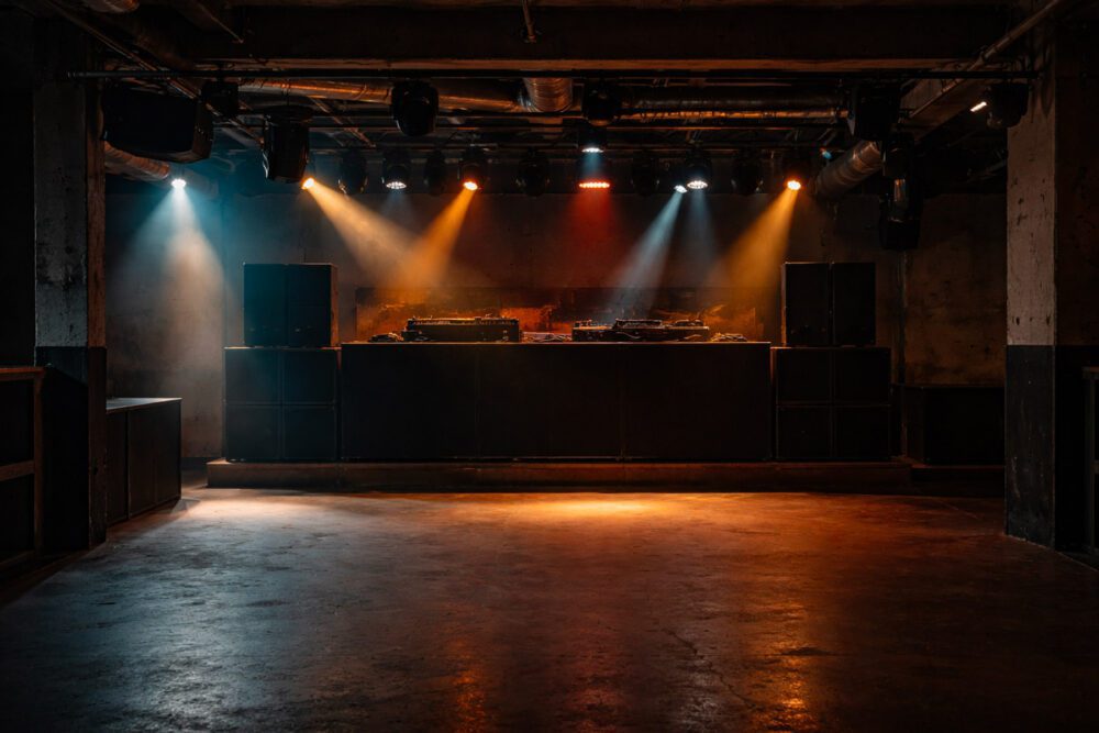 empty-club