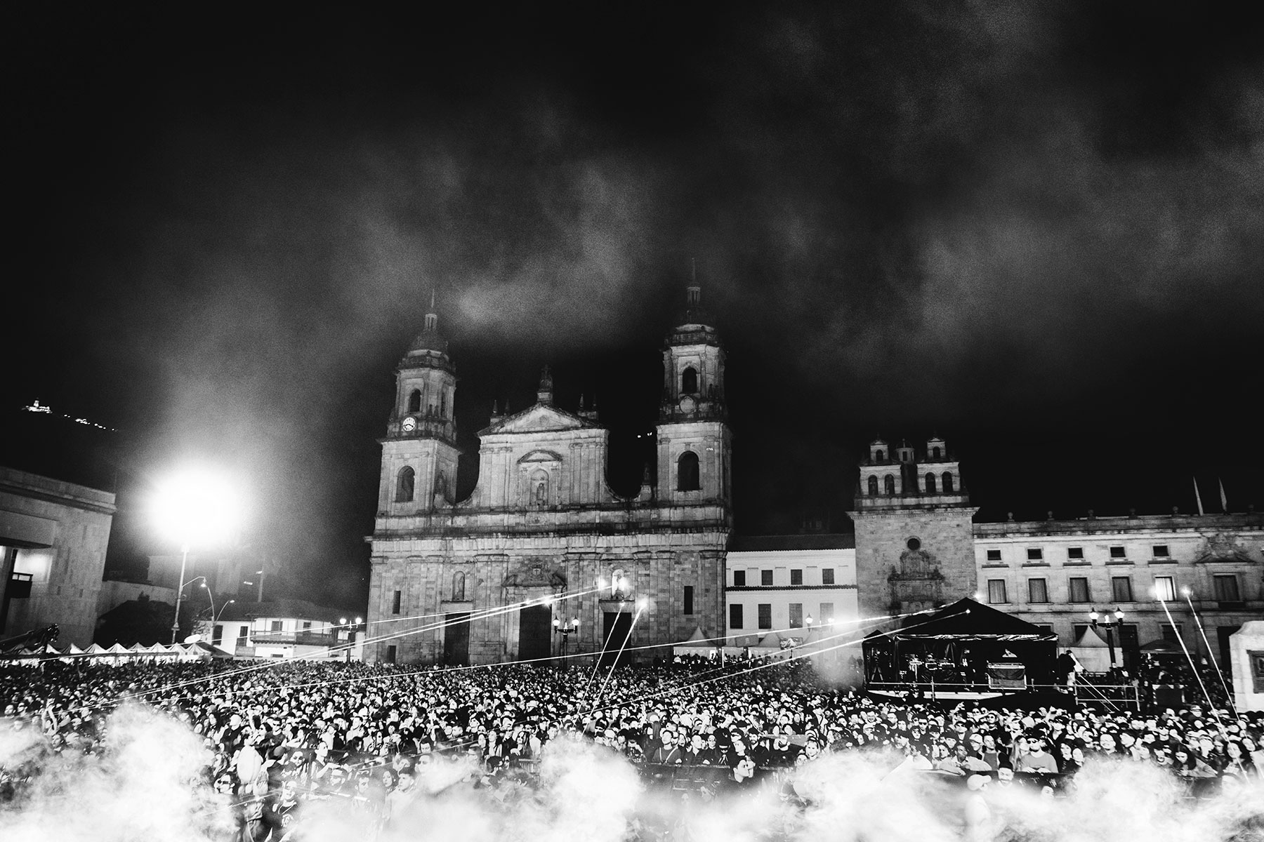 monumentum-bogota-official